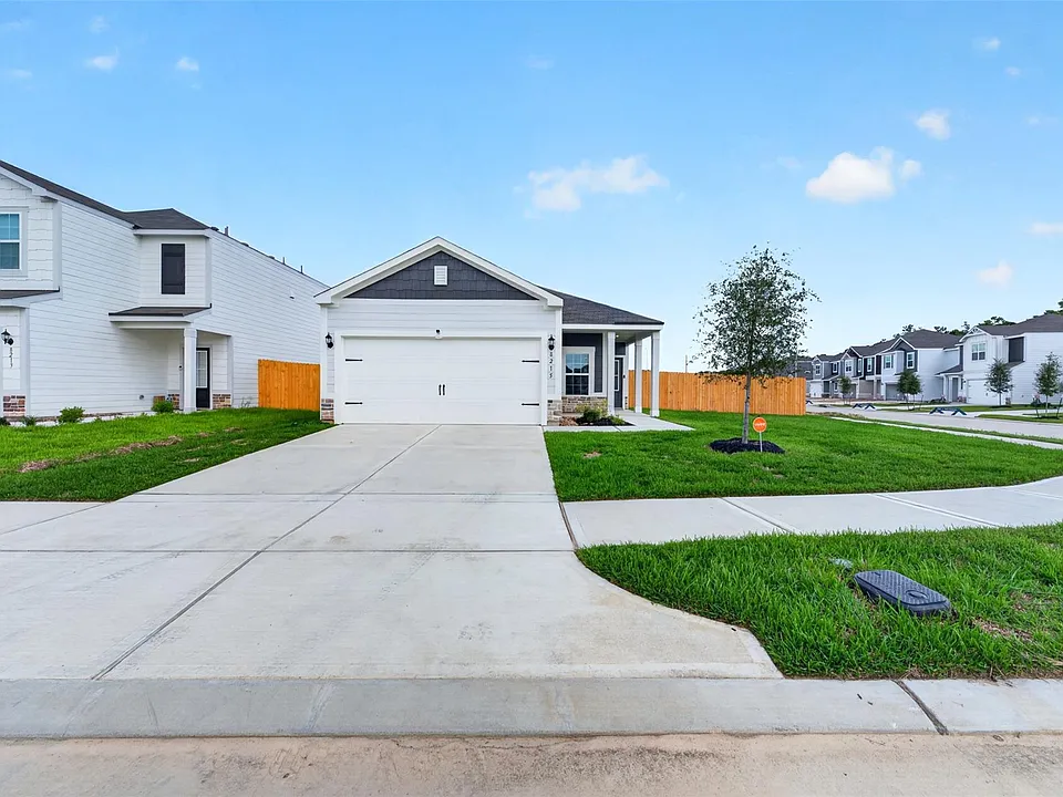 8215 Vanilla Orchid Dr