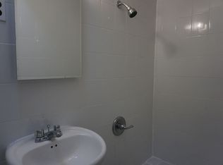 185 Greenpoint Ave APT 3L, Brooklyn, NY 11222