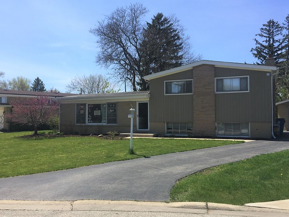 1st image of 142 Fernwood Dr