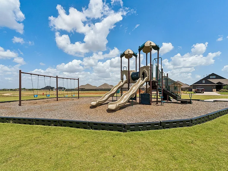 6509 NW 150th Ter — Photo 41