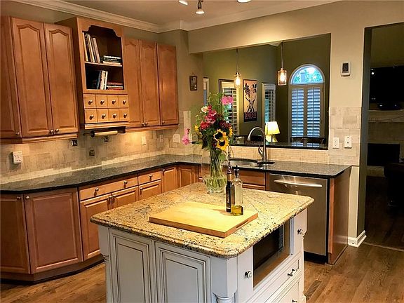 2nd image of 3014 Ironhill Way