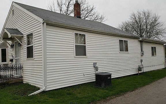 2nd image of 307 W Boone St