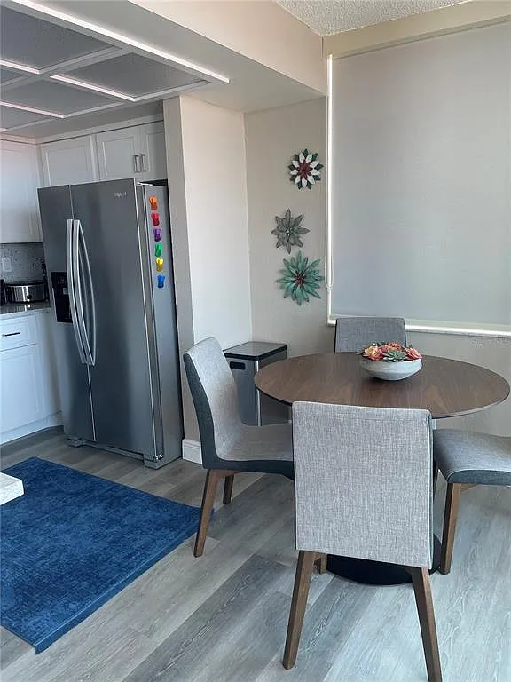 2 bed, 2.0 bath, 1030 sqft, $3,000 — Photo 3