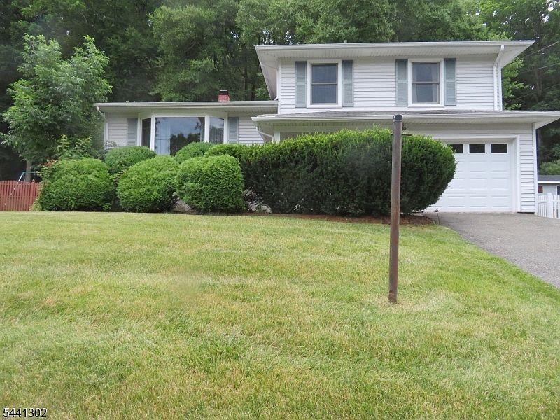 1st image of 30 Deer Path Dr