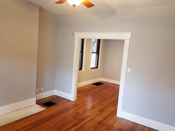 2nd image of 115-117 Sterrett Ave #1