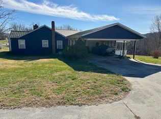 153 Twin Oaks Rd, Livingston, TN 38570