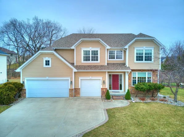 4008 Edgewater Dr, Ames, IA 50010