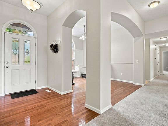 4th image of 478 E Sequoia Street