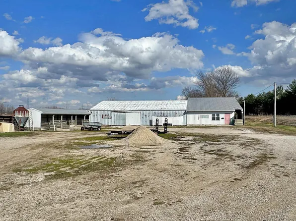 520 N 450 E, Washington, IN 47501