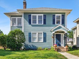 505 E 49th St, Savannah, GA