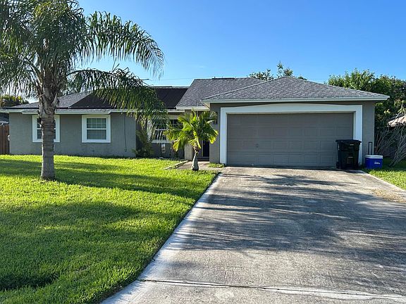 3rd image of 641 SE Damask Avenue