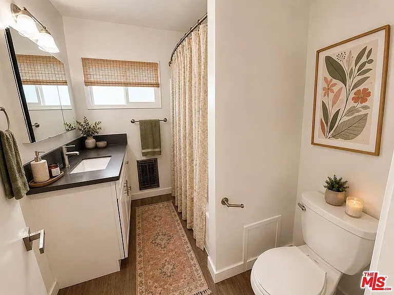 228 S Mariposa Ave #2 — Photo 7