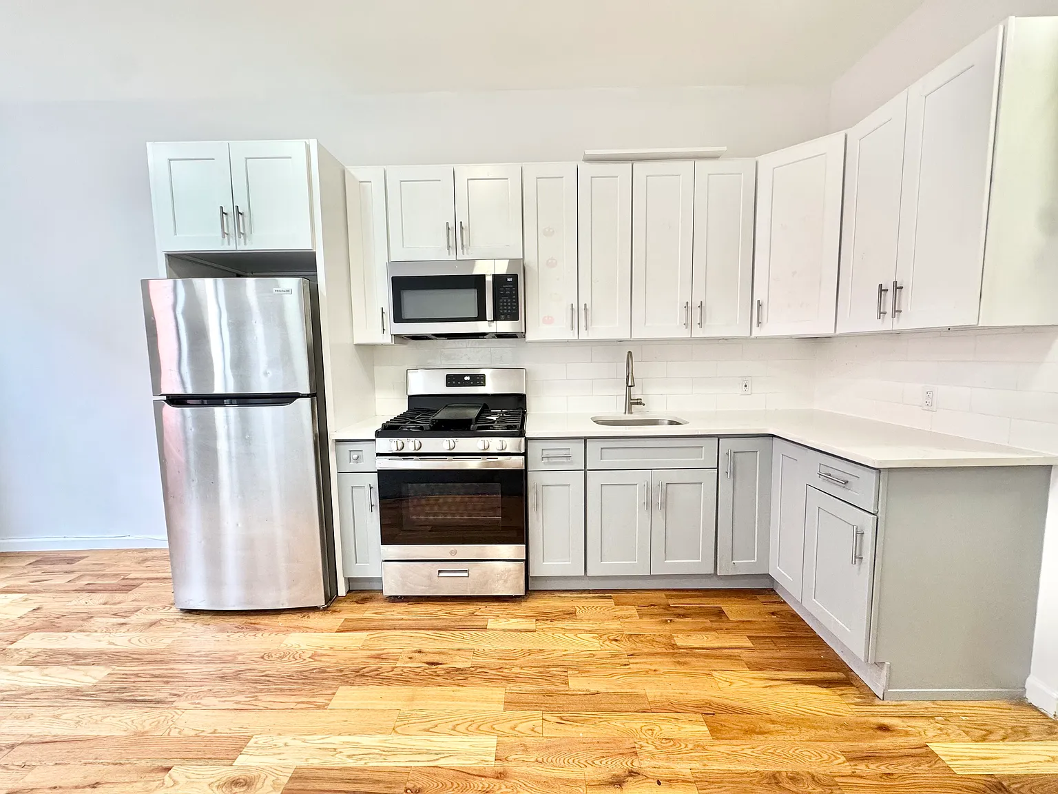 762 Beck Street — Photo 1