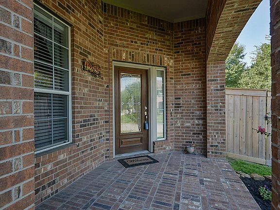3rd image of 12526 Saratoga Woods Ln