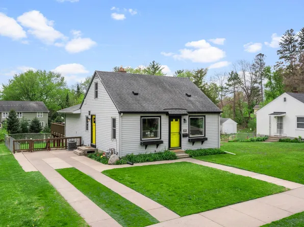 424 Oakwood Dr, Anoka, MN 55303