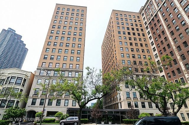 1st image of 3740 N Lake Shore Dr APT 11A