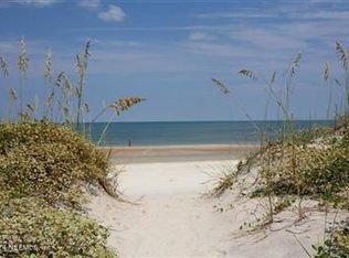765 Amberjack Ln, Atlantic Beach, FL 32233