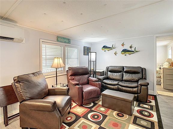 5th image of 6736 Albatross Ln