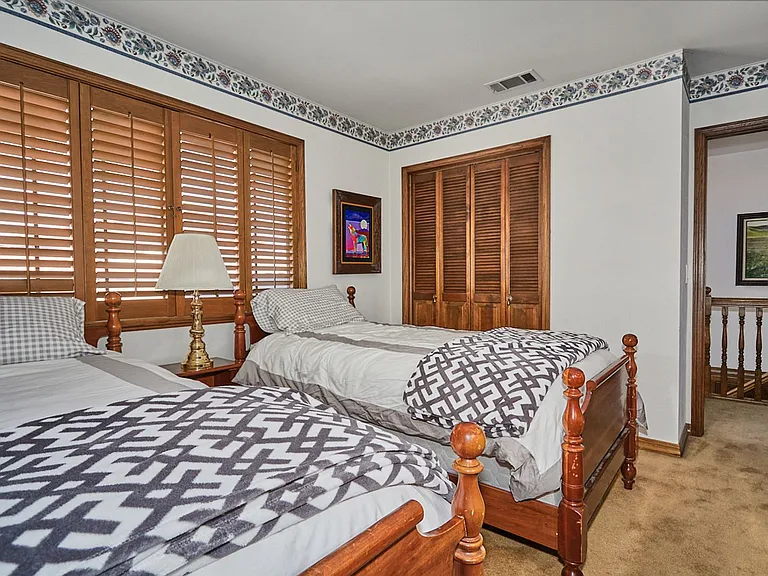 13565 Pyramid Dr — Photo 29