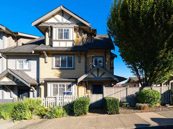 2418 Saint Catherines St, Vancouver, BC V5T 3X9