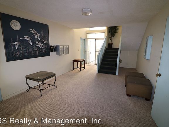 3rd image of 1827 Parnell Ave APT 5