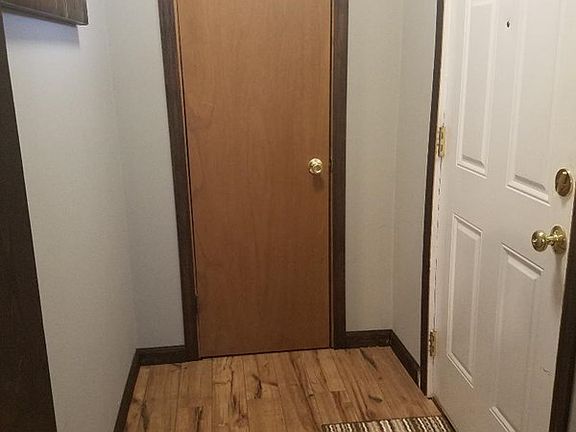 2nd image of 214 W Hill St
