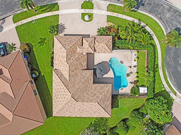 3rd image of 2933 E Fontana Ct