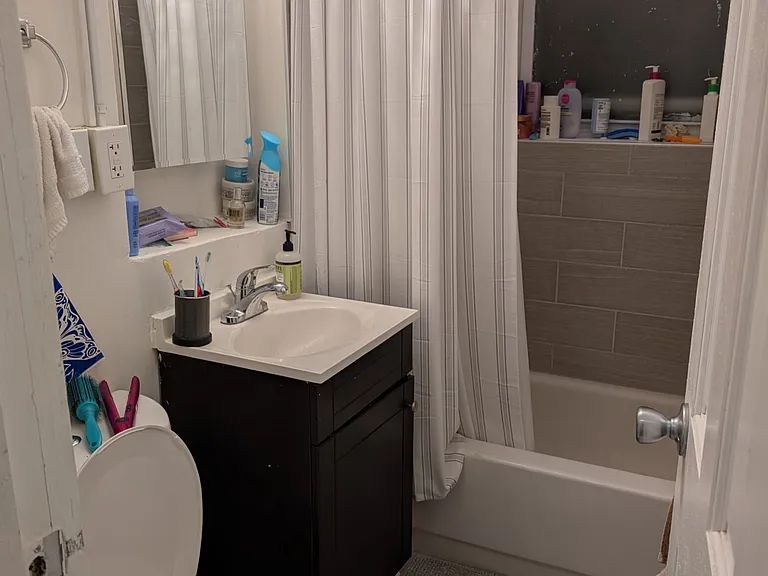 220 Hanover St #3 — Photo 11