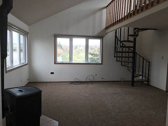 2nd image of 2146 E Hancock St
