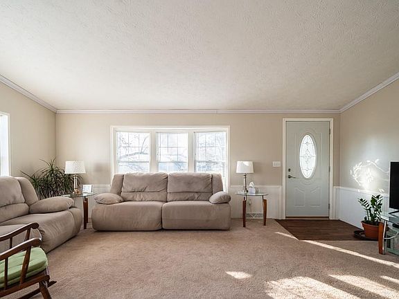 3rd image of 5200 Suncrest Dr