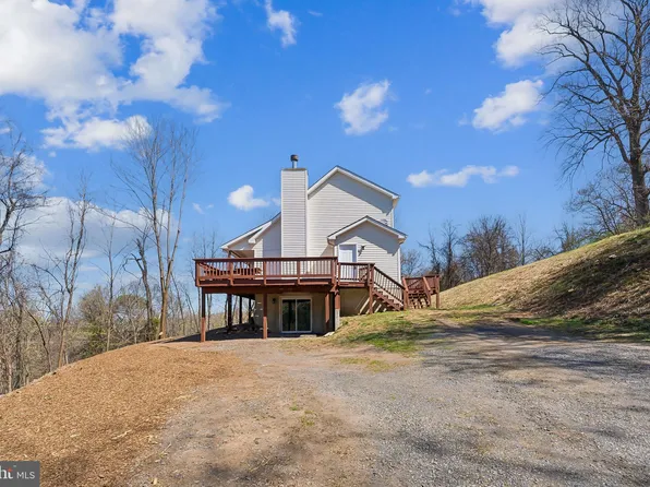 21 Zinn Way, Linden, VA 22642