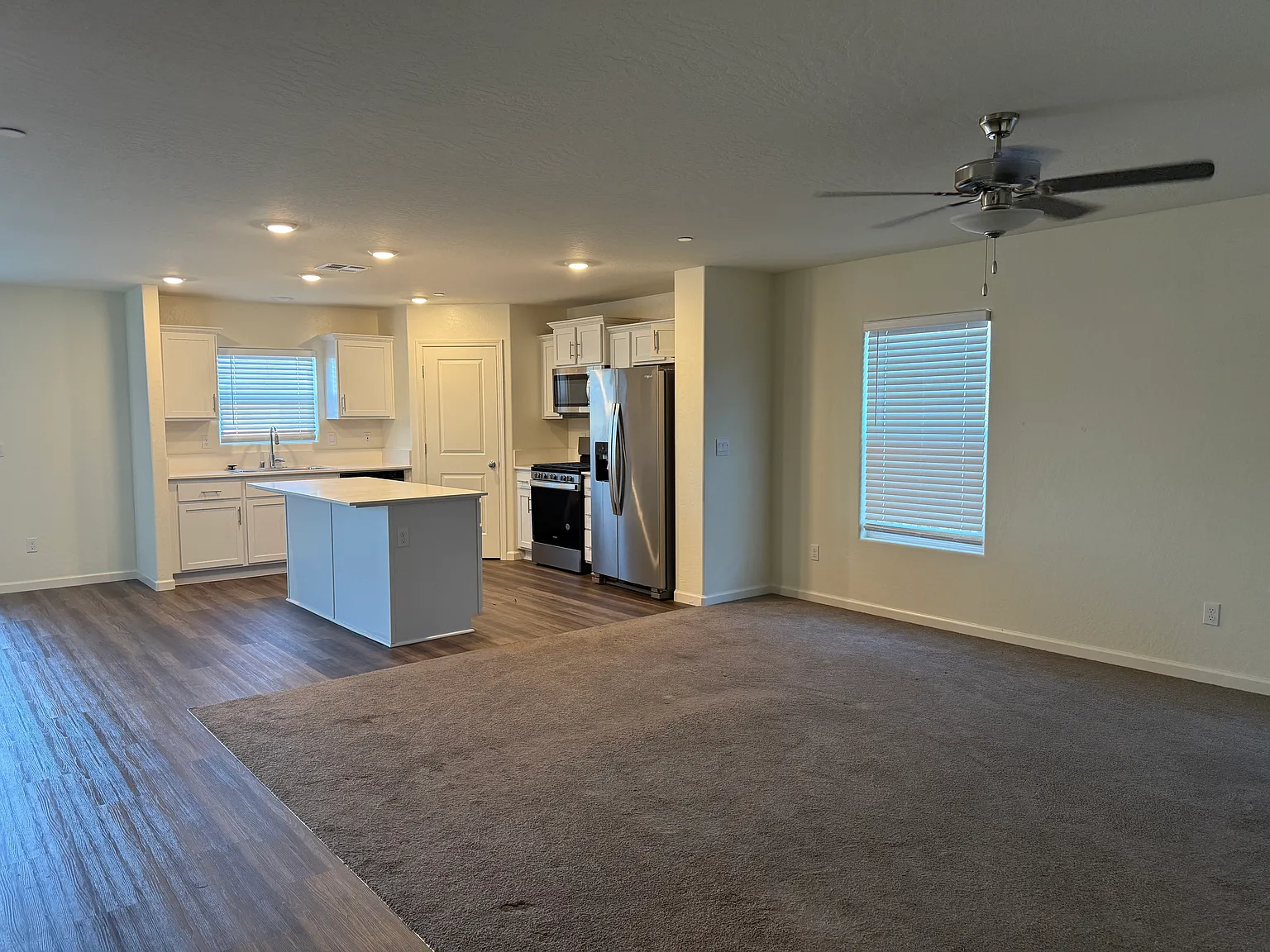 4 bed, 1862 sqft, $2,500 — Photo 2