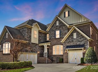 8501 Caesars Head Dr, Waxhaw, NC 28173