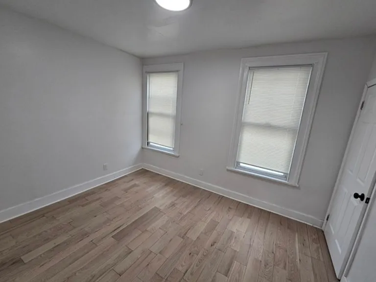 80 Dickerman St #1 — Photo 4