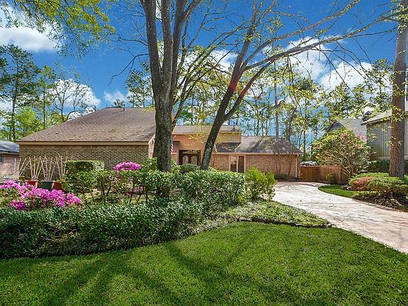 3rd image of 3542 Maple Park Dr