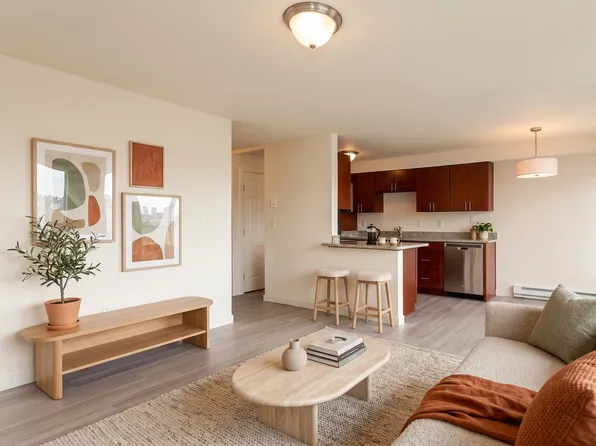 Minor Tower Apartments - Located in Eastlake