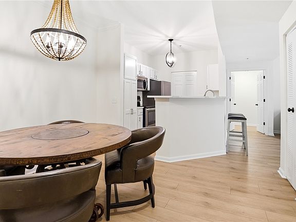 3rd image of 1704 Frederica Rd APT 526