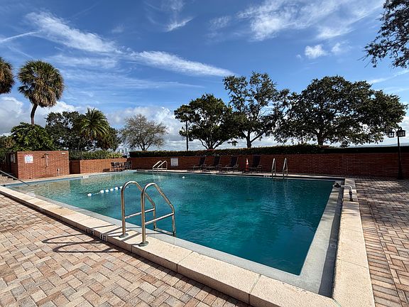 2nd image of 4015 Bayshore Blvd APT 15E