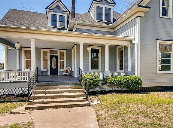 5th image of 406 S Roswell St
