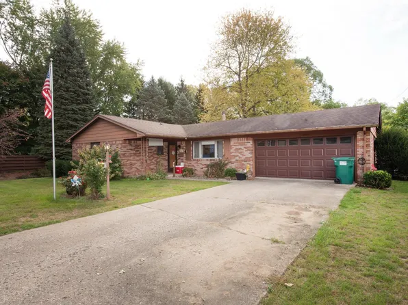 611 Valley Dr, Crawfordsville, IN 47933