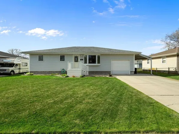 1821 28th St, Columbus, NE 68601
