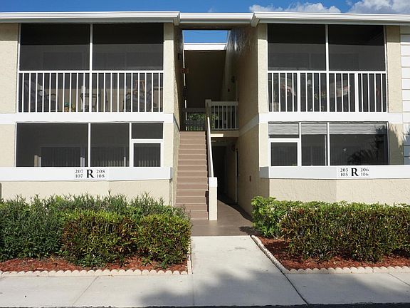 2nd image of 1558 SE Royal Green Circle #106