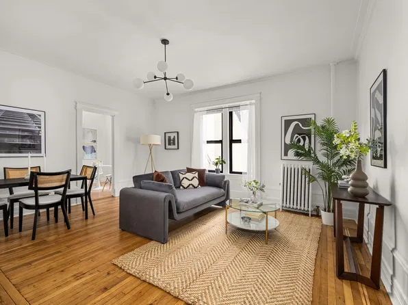 465 Eastern Parkway image 3 of 12
