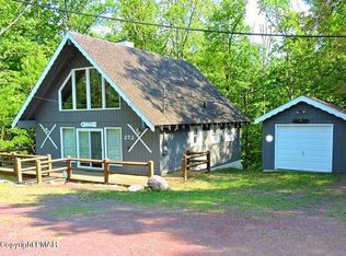 272 Timber Hill Rd, Henryville, PA 18332