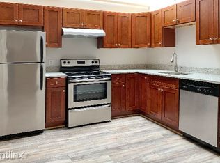 282 Derby St, Salem, MA 01970