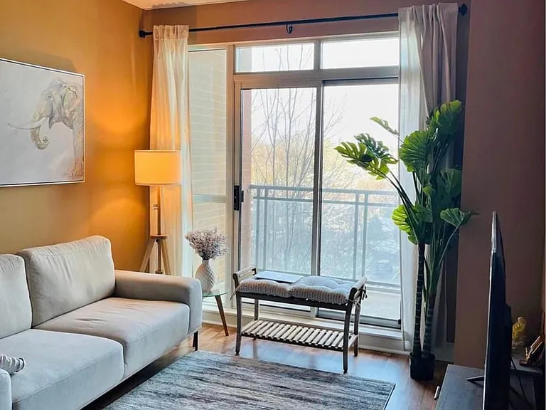 319 Merton St #507 — Photo 3