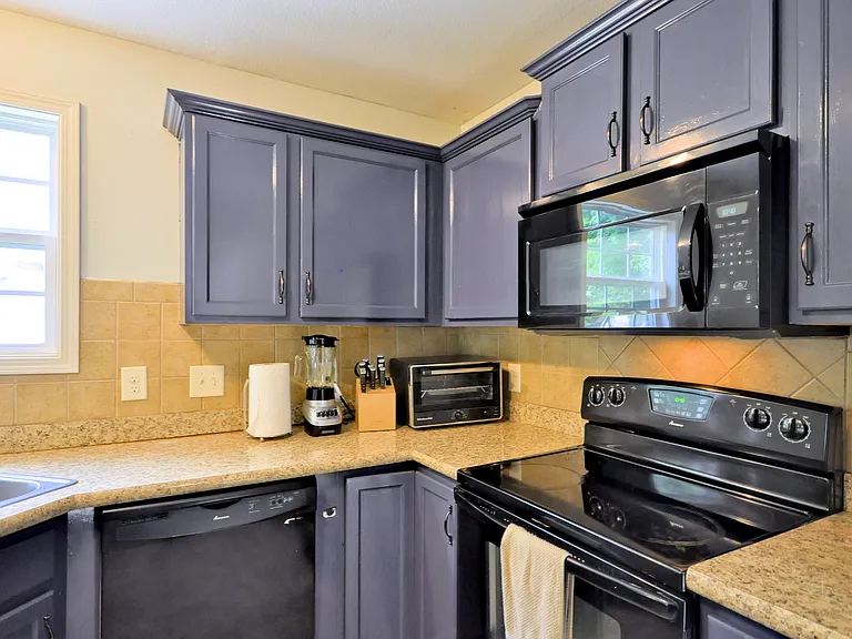 1212 Morstead Dr — Photo 21