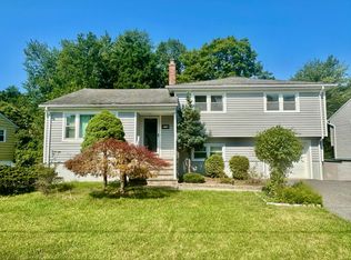 418 Hopper Ave, Ridgewood, NJ 07450