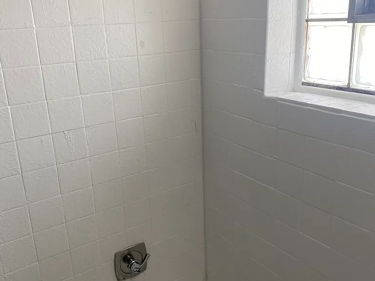 74 Yates Ave #3N — Photo 2