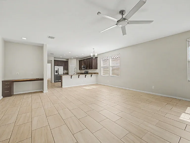 8530 W Flynn Ln — Photo 8